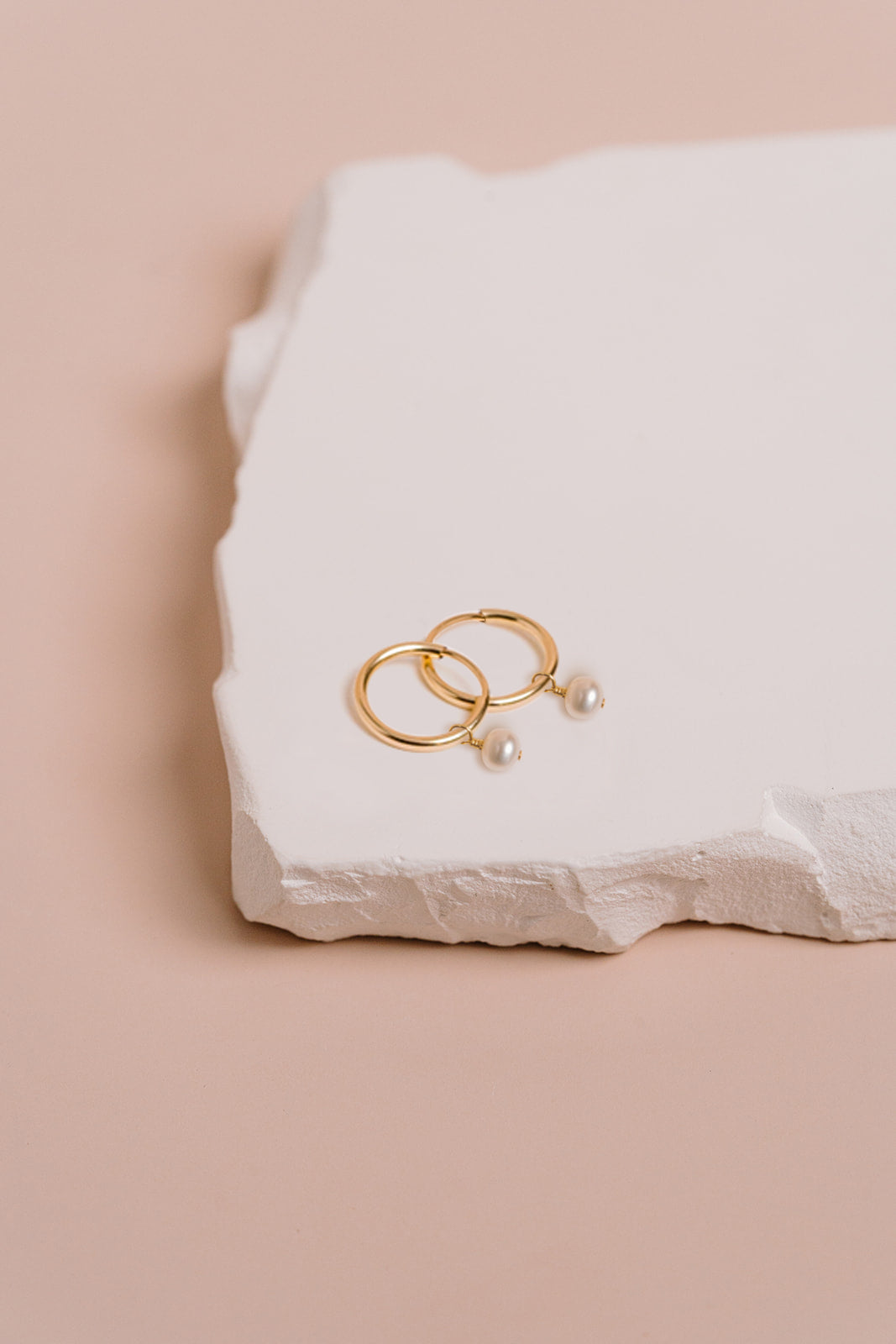 Pearl Endless Hoops