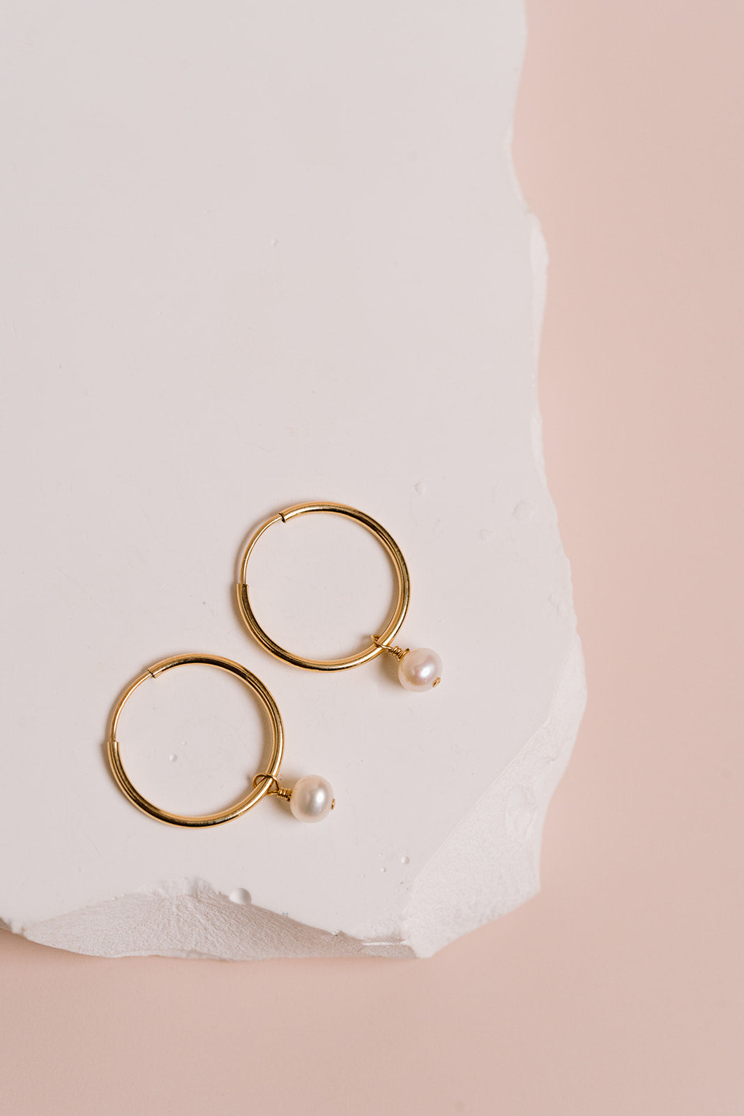Pearl Endless Hoops