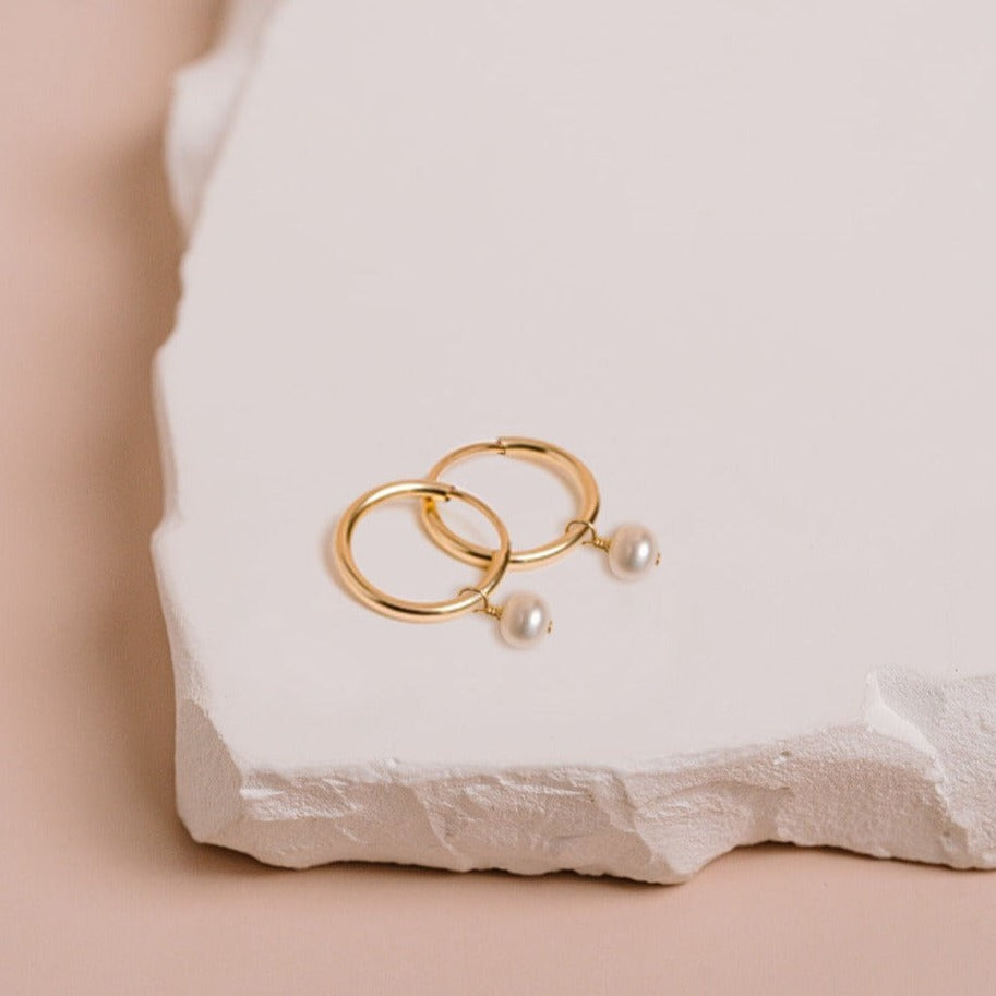 Pearl Endless Hoops